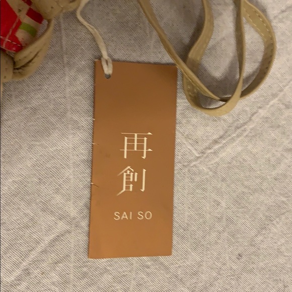 NWT Sai So Floral Kimono-Print Double Wristlet! - Picture 3 of 6